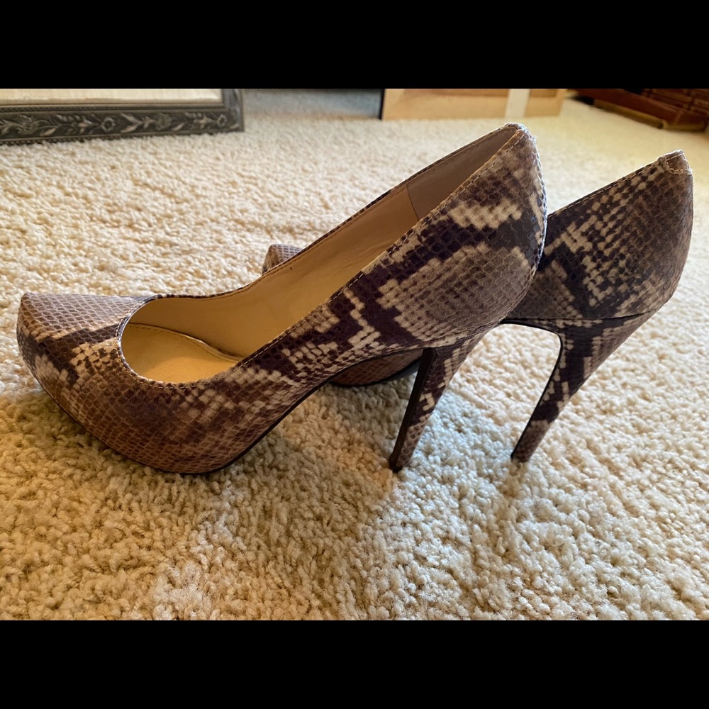 Jessica Simpson Parisah platform heels RARE print!